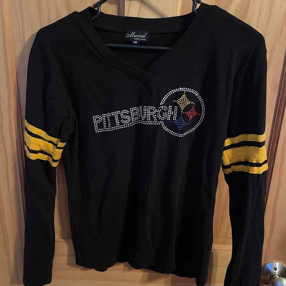 Like New, Women’s Size Medium Pittsburgh Steelers Long Sleeve Shirt